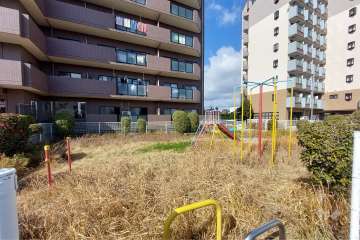 敷地北東側の公園