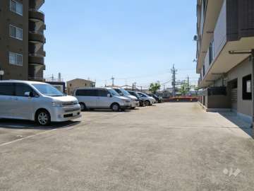 敷地内駐車場(屋外平面式)