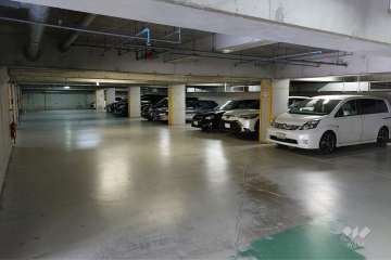 敷地内駐車場（屋内平面式）