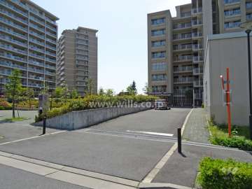 駐車場出入り口