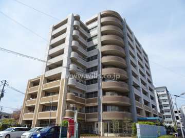 アズ・メイプ・リバティの外観（南東側から）