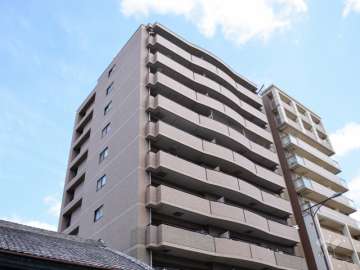 アンビエント茨木元町の外観(南西側から)