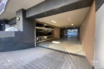 駐車場の出入り口