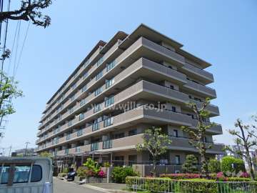 イトーピア茨木の外観（南東側から）