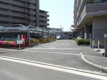 駐車場出入り口