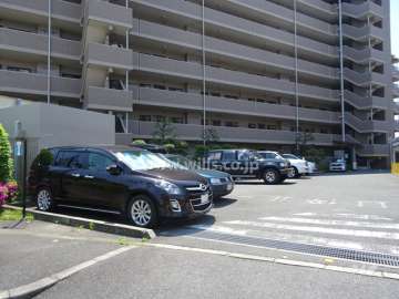 敷地内駐車場（屋外平面式）