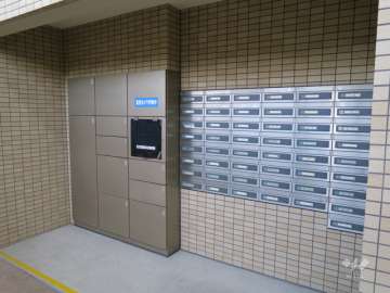 宅配ボックスと共用ポスト