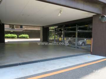 敷地内駐車場（屋内機械式）