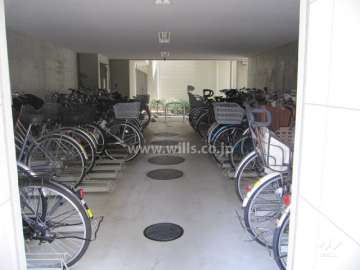 自転車置き場(屋内)