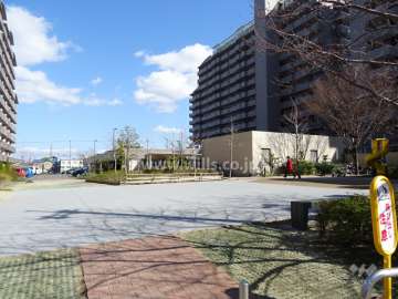 敷地内の広場