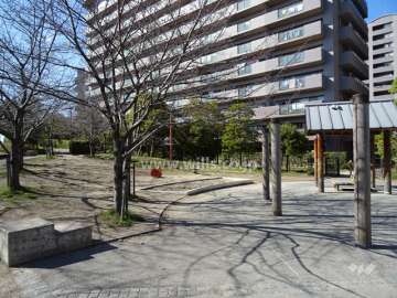 敷地内の広場