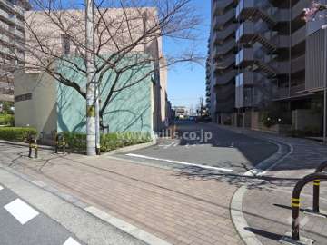 駐車場出入り口