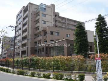 ステイツグラン茨木A棟の外観(北東側から)