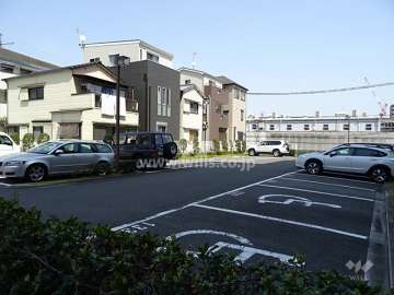 敷地内駐車場（屋外平面式）