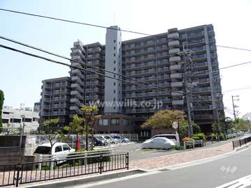 ステイツ南茨木の外観（北西側から）