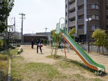 隣接する上泉第三児童遊園