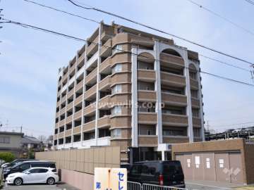 セレッソコート茨木ソルプレイズの外観(東側から)