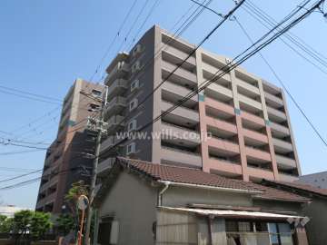 ダイパレス茨木の外観（南西側から）