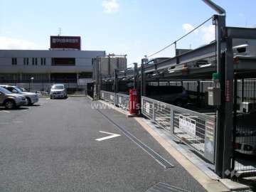 敷地内駐車場（平面式と機械式とがあります。）