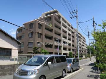 ディアステージ茨木東中条の外観（南西側から）