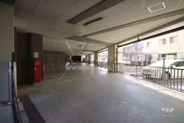 敷地内駐車場(屋外機械式・屋内平面式)
