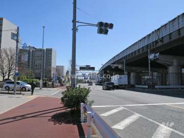 近畿自動車道沿いです。