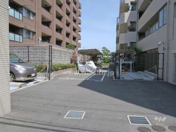 敷地内駐車場（屋外機械式）