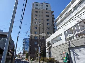 パークホームズ茨木西駅前町の外観（東側から）