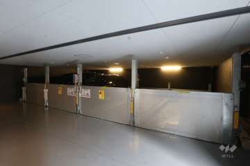 敷地内駐車場（屋内機械式）