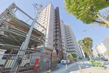 上本町ガーデンハイツの外観（北東側から）
