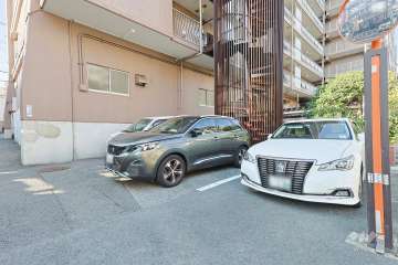 敷地内駐車場（屋外平面式）