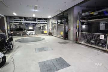 敷地内駐車場（屋内機械式）