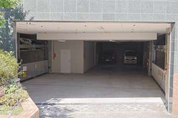 敷地内駐車場（屋内機械式）