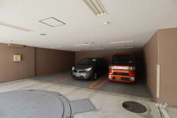 敷地内駐車場（屋内平面式）