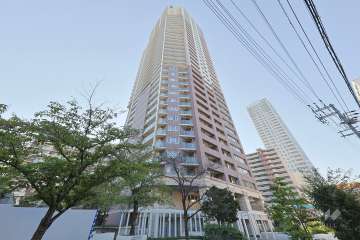 上本町ヒルズマークの外観（北西側から）