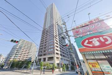 上本町ヒルズマークの外観（南西側から）