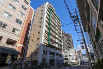 プレステージ四天王寺ラフィースの外観（南西側から）
