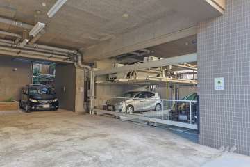 敷地内駐車場（屋内機械式と屋内平面式）