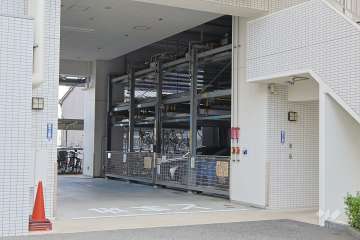敷地内駐車場（屋内機械式）