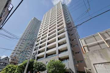 クレアシティ大阪清水谷の外観（北東側から）