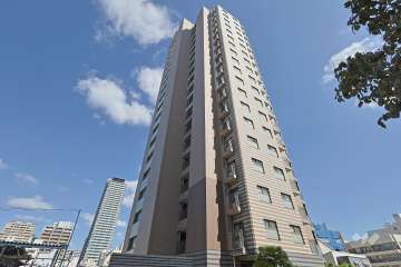 クレアシティ大阪清水谷の外観（南西側から）