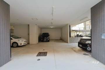敷地内駐車場（屋内平面式）