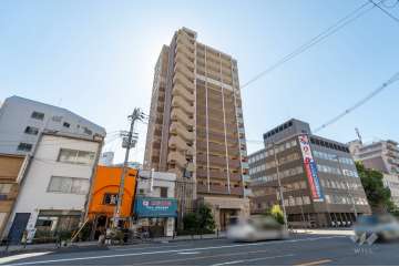プレサンスロジェ天王寺寺田町の外観（北側から）