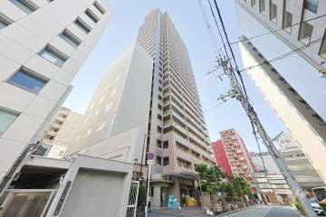ローレルコート上本町の外観（北西側から）