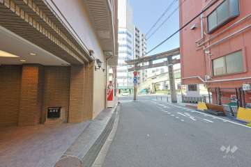 敷地北東側の前面道路　