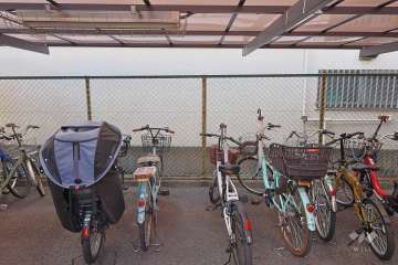 駐輪場（屋根付き）