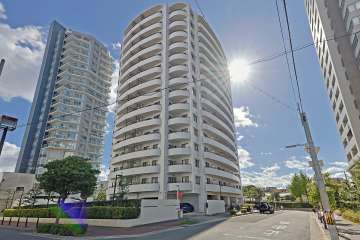 グランフェルティ夕陽ヶ丘の外観（北西側から）