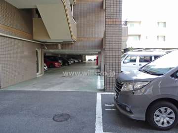 敷地内駐車場（屋内平面式、屋外平面式）