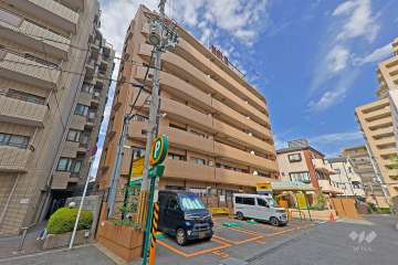 ライオンズマンション堂ヶ芝の外観（南東側から）