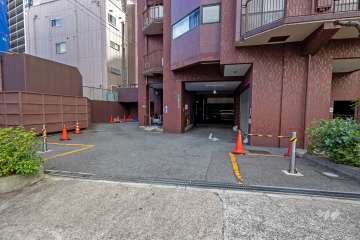 駐車場の出入り口